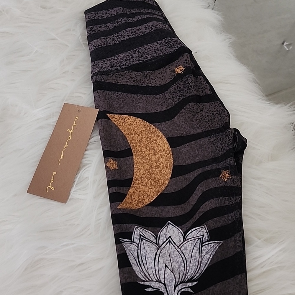 🌒🌟🌚🌛✨️Niyama Sol Luna Batefoot Leggings XS, BNWT🏷 - Picture 2 of 16